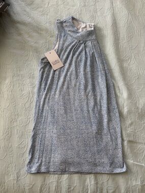 Croft & Barrow Blue & White Sleeveless Knit Top